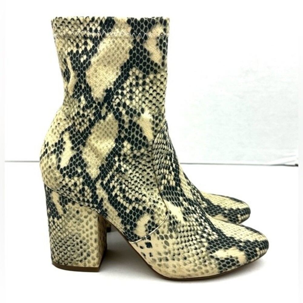 Steve Madden Faux leather Snakeskin Print Ankle Booties Sz 8 Tan/Grey Block Heel